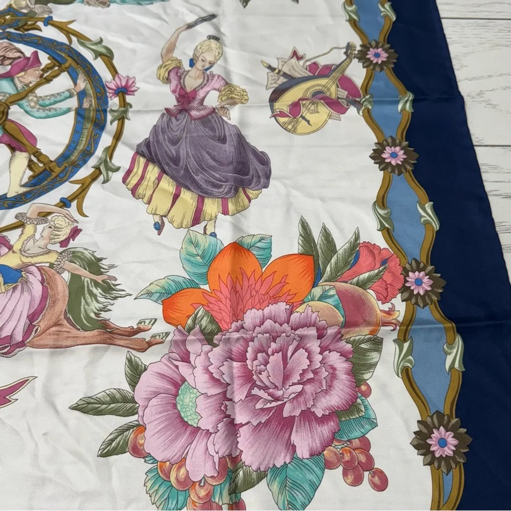 Gucci Navy Cream Silk Scarf with Floral Baroque Design